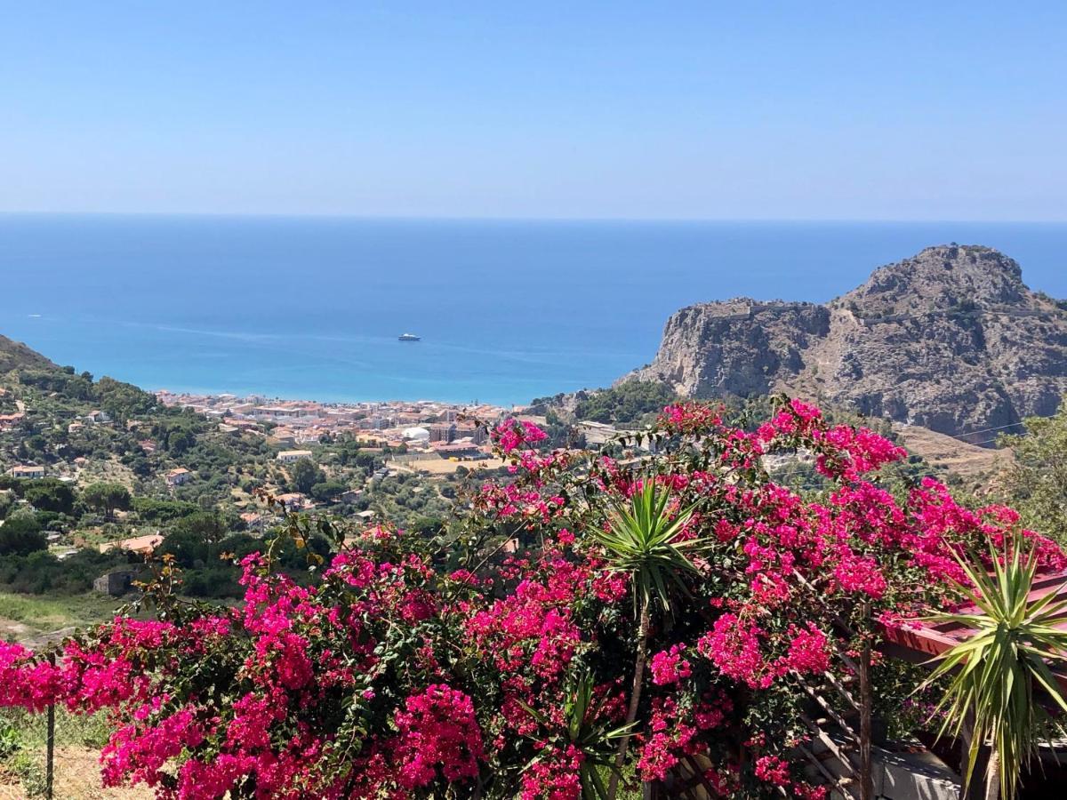 تْشيفالو B&B Roomantic & Piscina Idromassaggio المظهر الخارجي الصورة