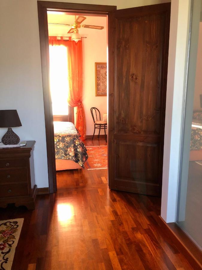 تْشيفالو B&B Roomantic & Piscina Idromassaggio المظهر الخارجي الصورة