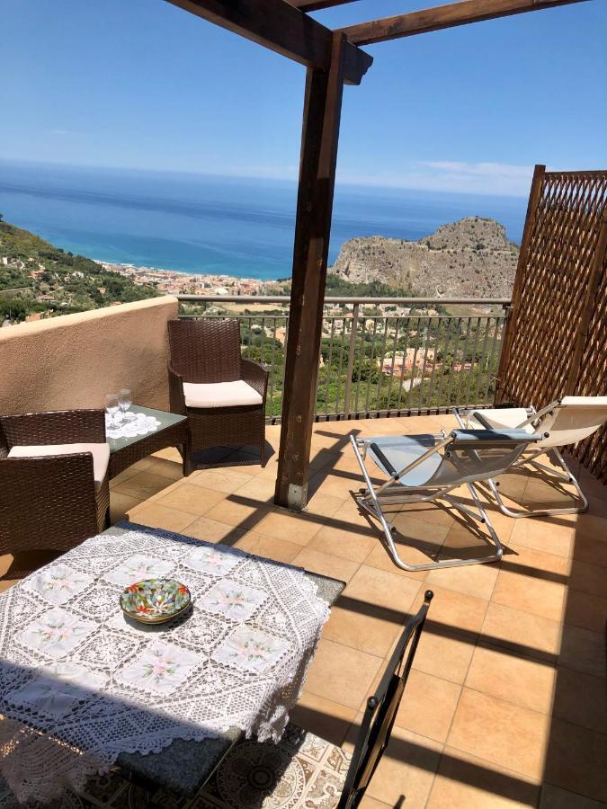 تْشيفالو B&B Roomantic & Piscina Idromassaggio المظهر الخارجي الصورة