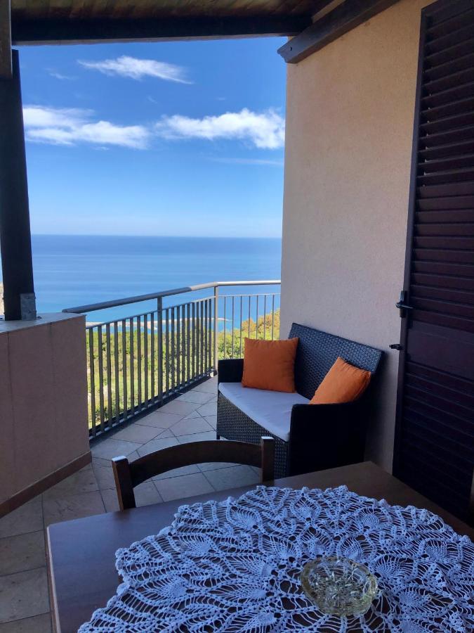 تْشيفالو B&B Roomantic & Piscina Idromassaggio المظهر الخارجي الصورة