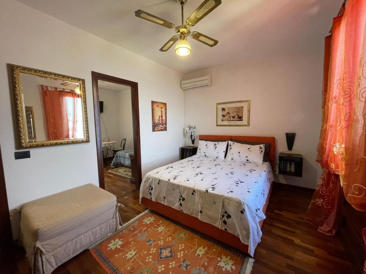 تْشيفالو B&B Roomantic & Piscina Idromassaggio المظهر الخارجي الصورة